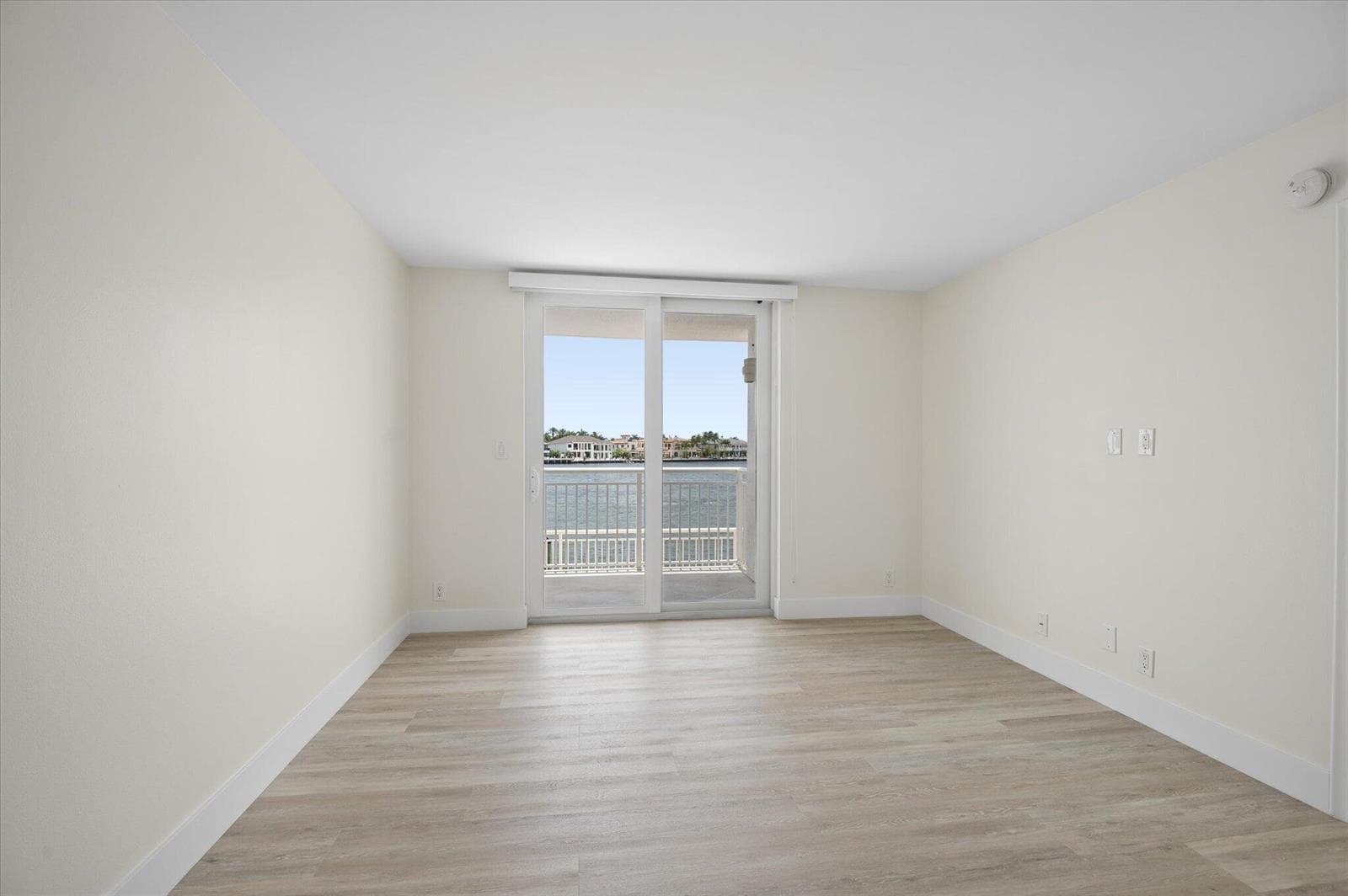 02-Carbonara-511 Bayshore Dr #206-2