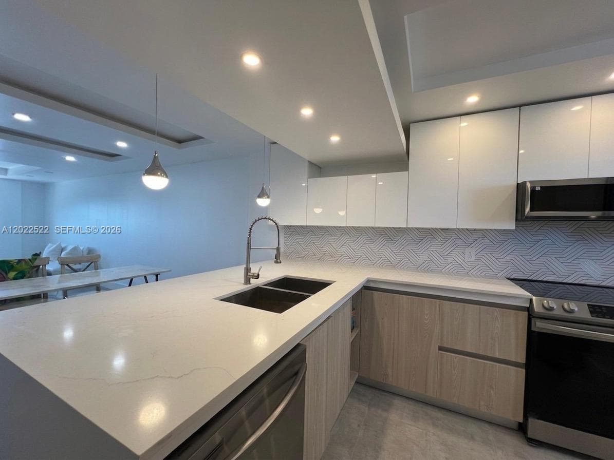 ISLAND SHORES CONDO · #1003 in North Miami Beach - Photo 4