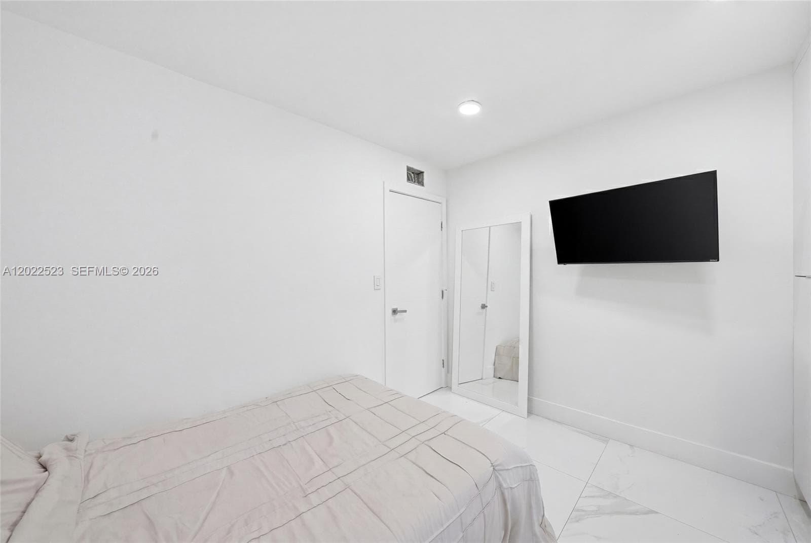 455 NE 210th Ter photo 16