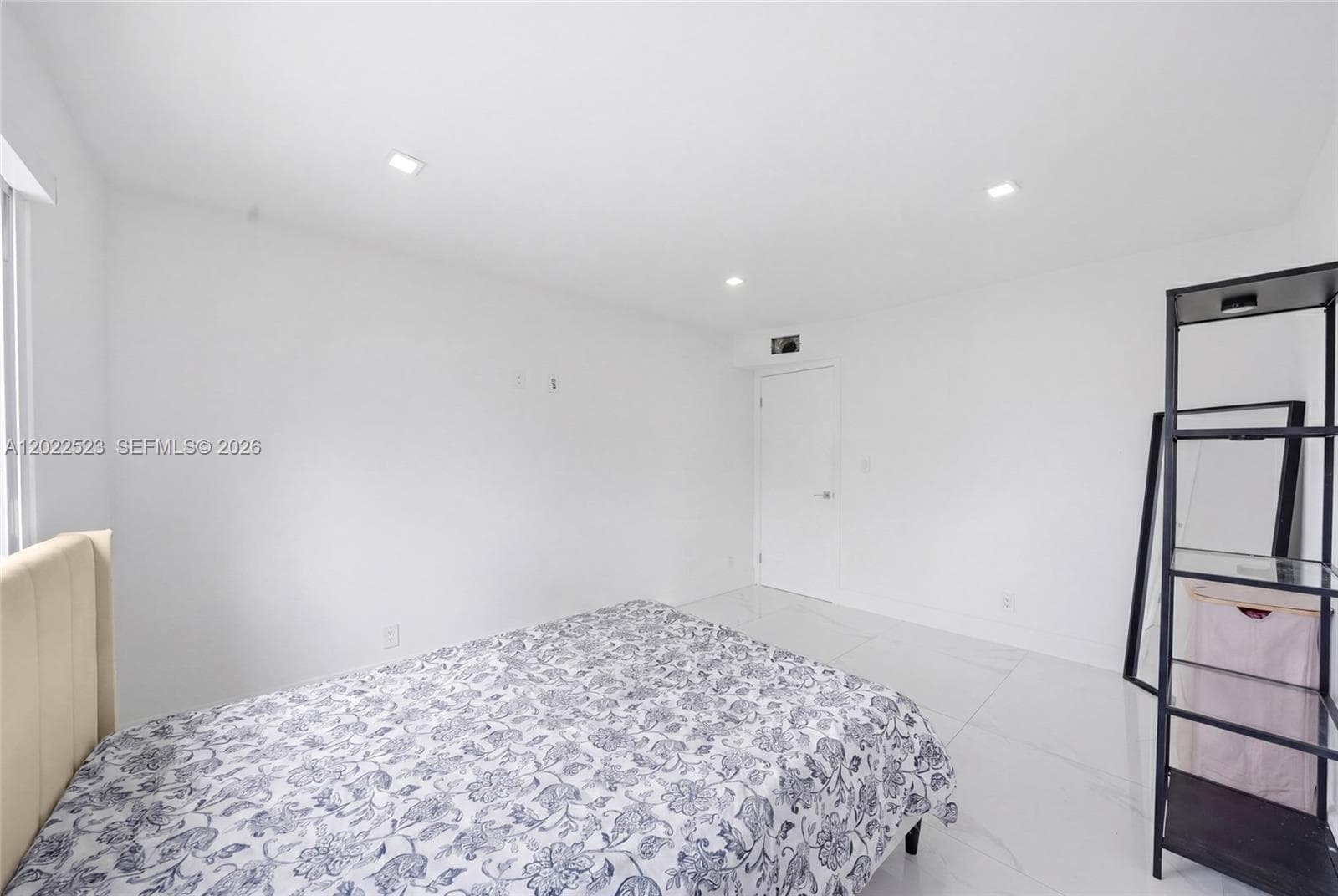 455 NE 210th Ter photo 20
