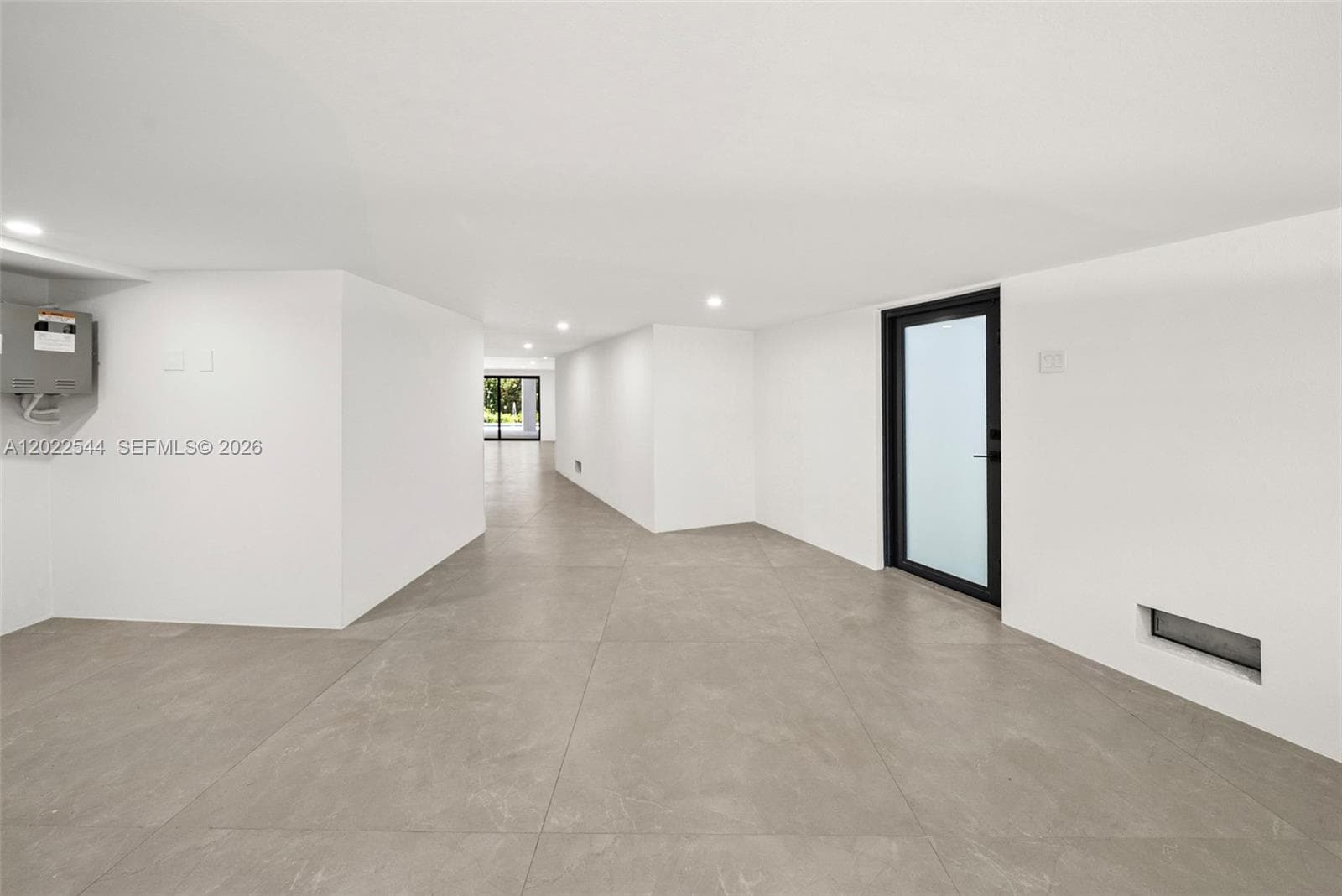 900 NE 75th St photo 60