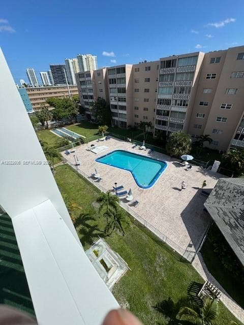 Meadowbrook Tower L · #607 in Hallandale Beach - Photo 3