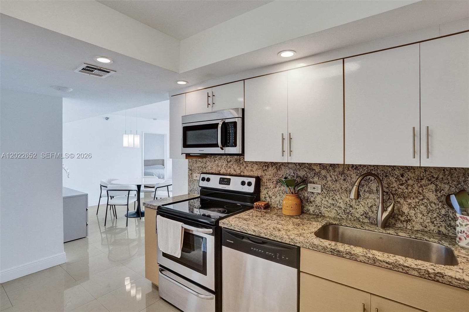 WATERVIEW CONDO · #1641 in Aventura - Photo 9