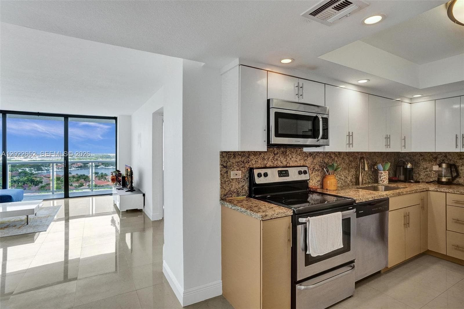 WATERVIEW CONDO · #1641 in Aventura - Photo 35