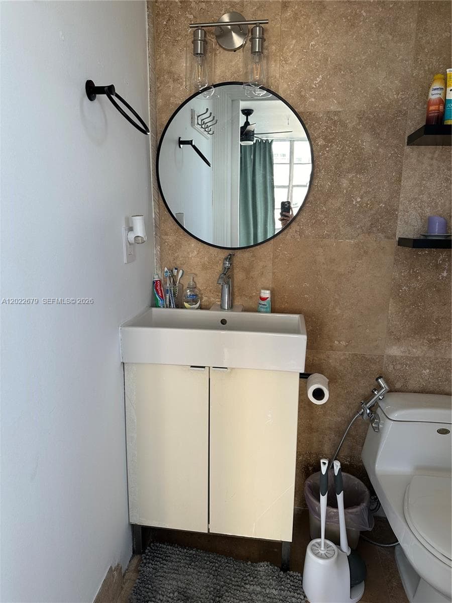 BAYVIEW TOWERS CONDO NORT · #B811 in North Miami - Photo 7