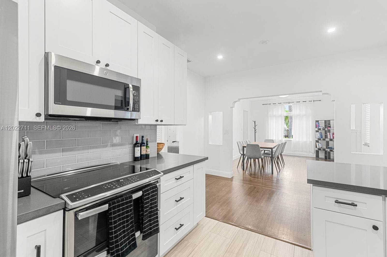 443 NE 71st St photo 17