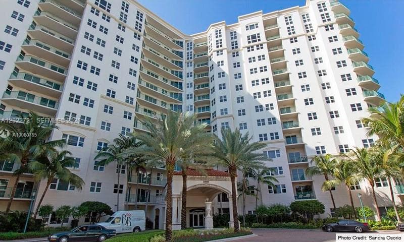TURNBERRY VILLAGE CONDO · #601 in Aventura - Photo 13
