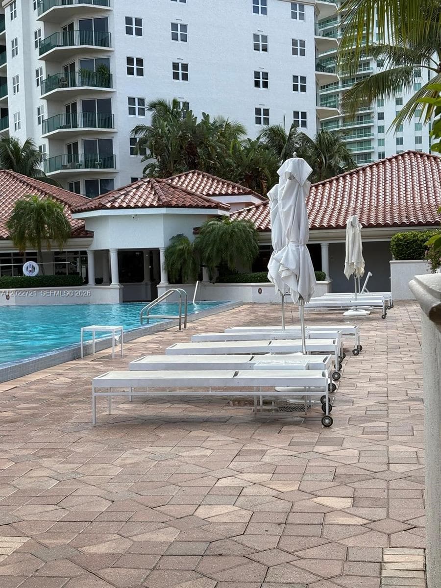 TURNBERRY VILLAGE CONDO · #601 in Aventura - Photo 24