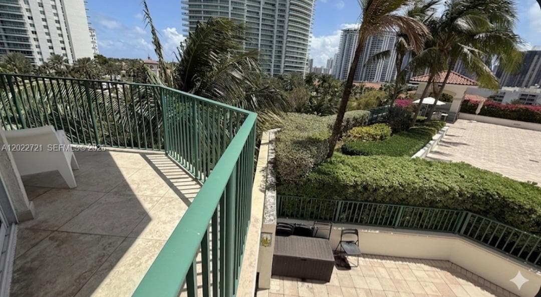 TURNBERRY VILLAGE CONDO · #601 in Aventura - Photo 10