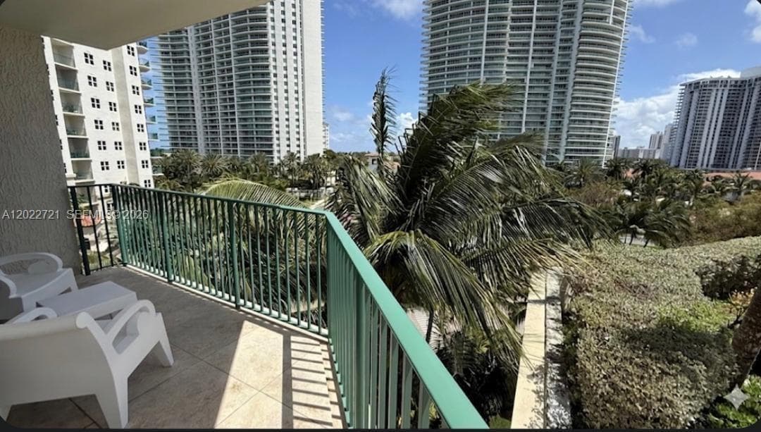 TURNBERRY VILLAGE CONDO · #601 in Aventura - Photo 11