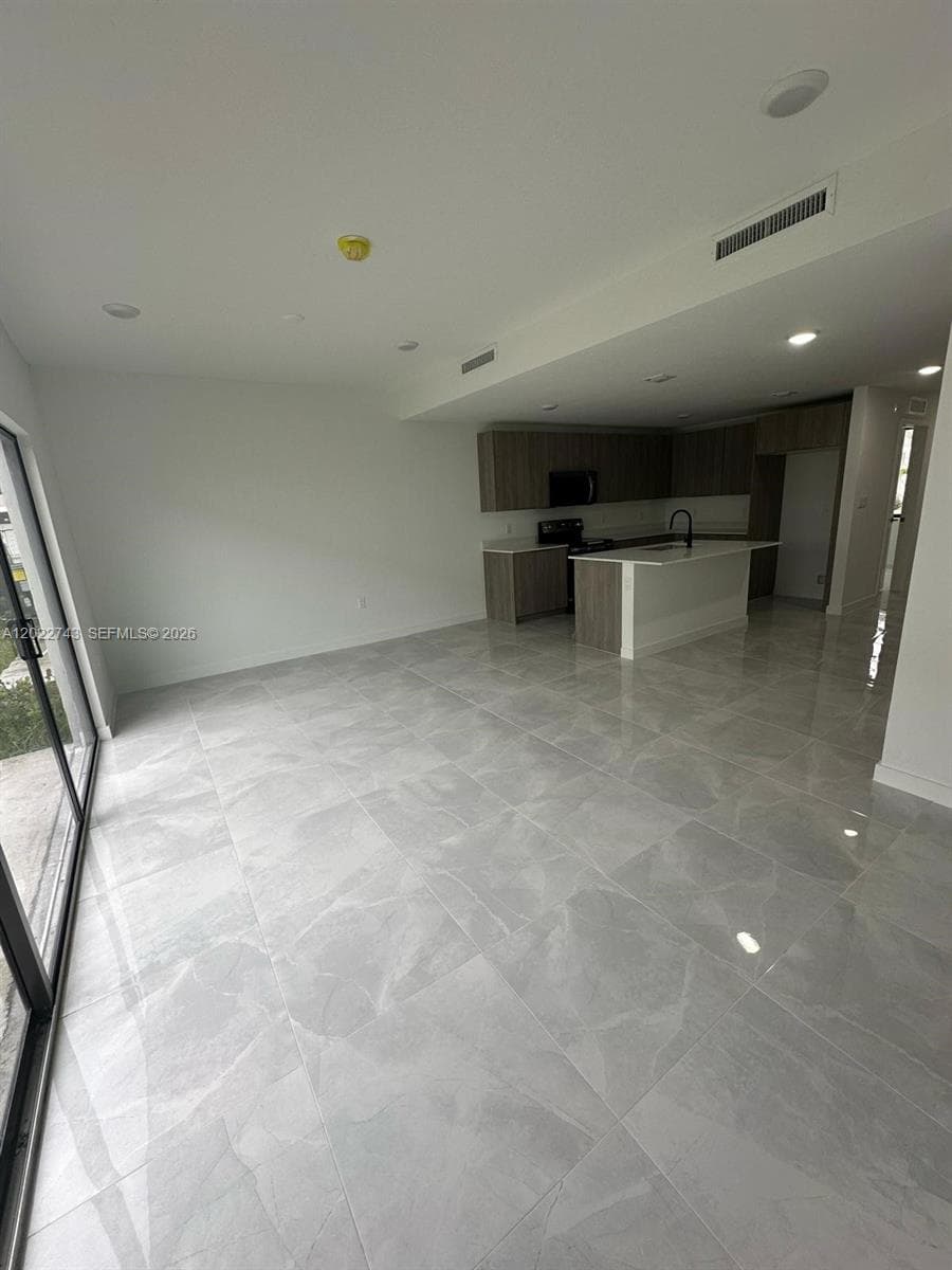 1310 NW 5th St #1310 photo 8