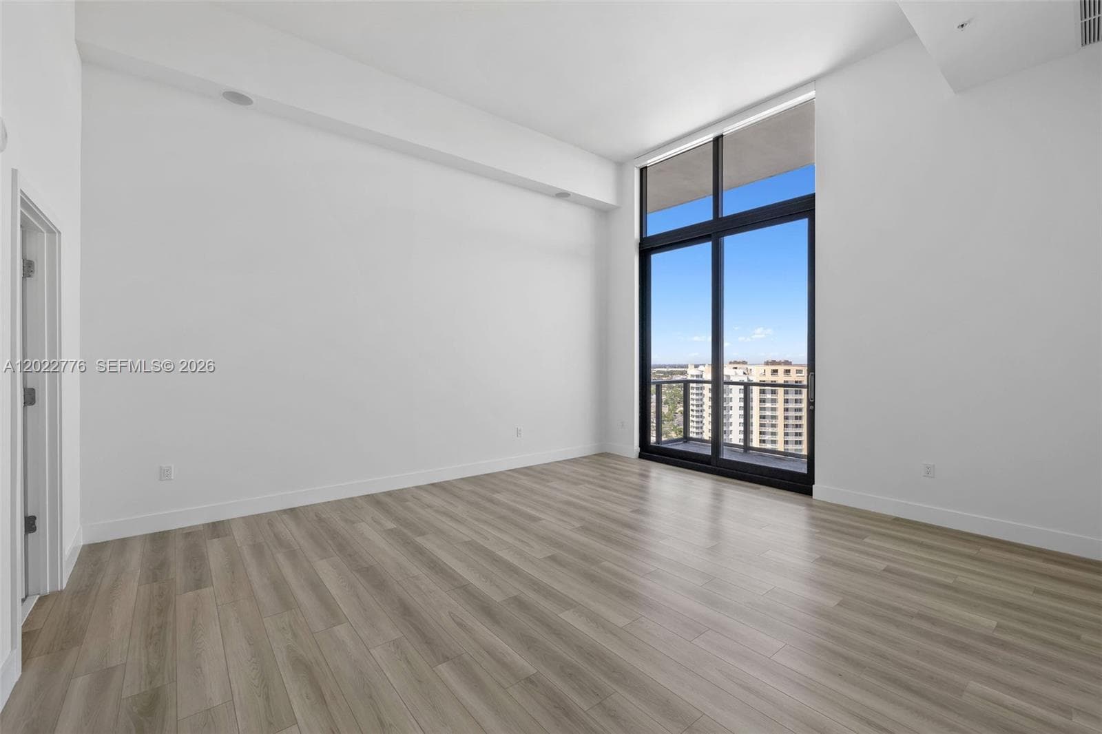 Mondrian Hallandale · #PH2703 in Hallandale Beach - Photo 13