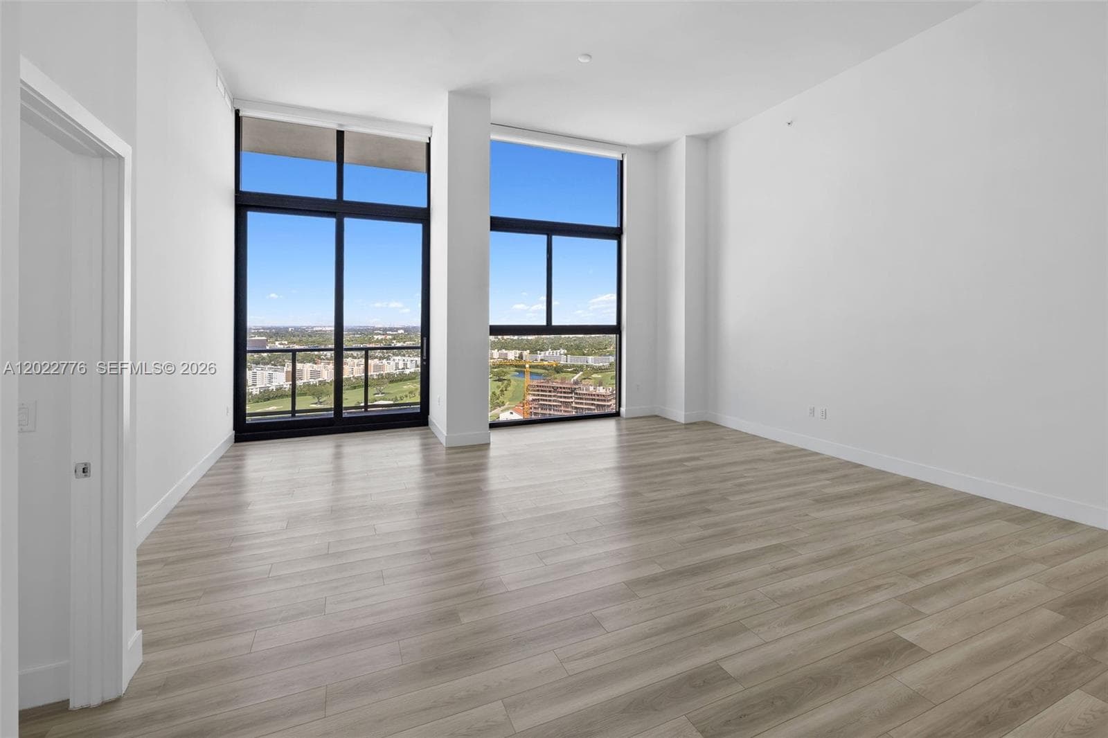 Mondrian Hallandale · #PH2703 in Hallandale Beach - Photo 7
