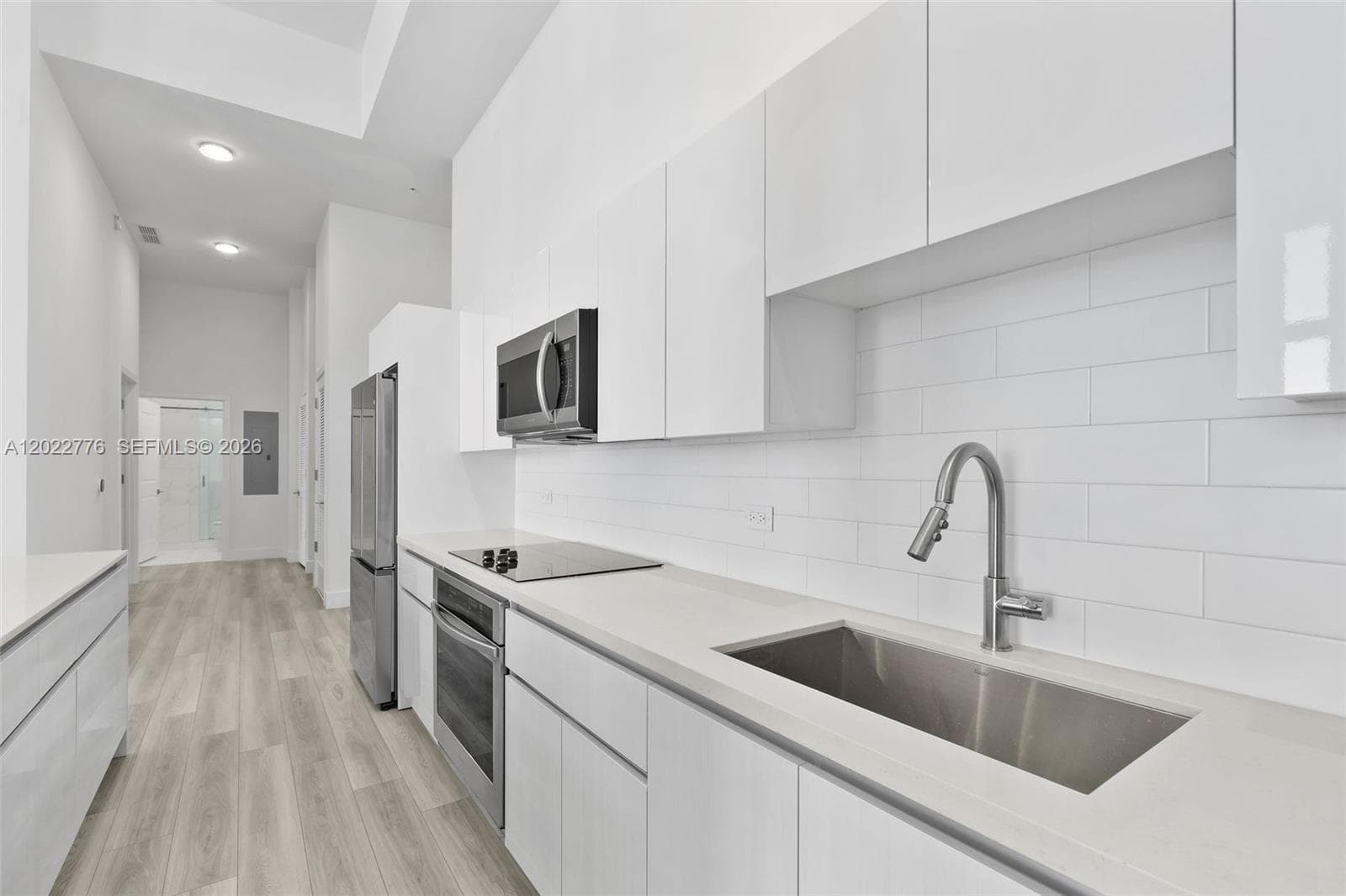 Mondrian Hallandale · #PH2703 in Hallandale Beach - Photo 4