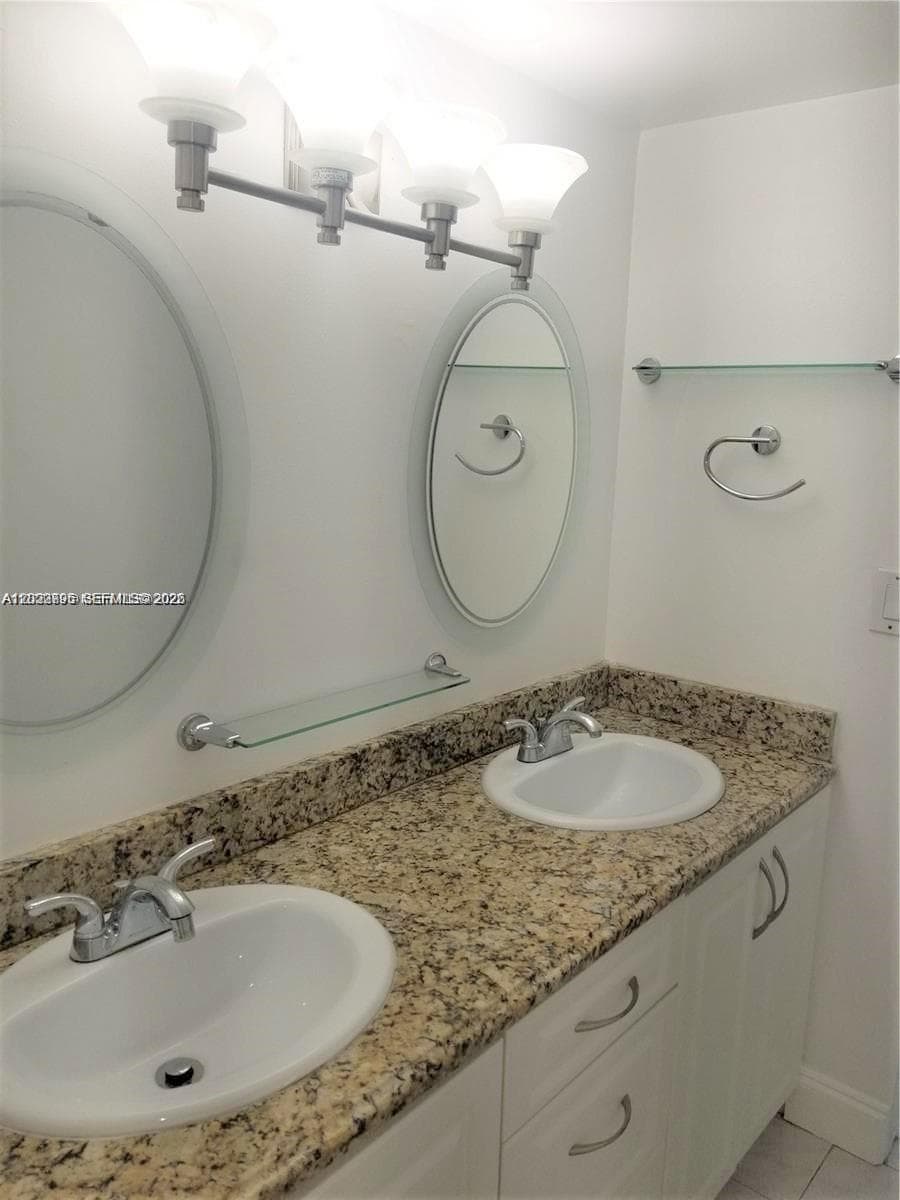ARLEN HOUSE EAST · #208 in Sunny Isles Beach - Photo 10