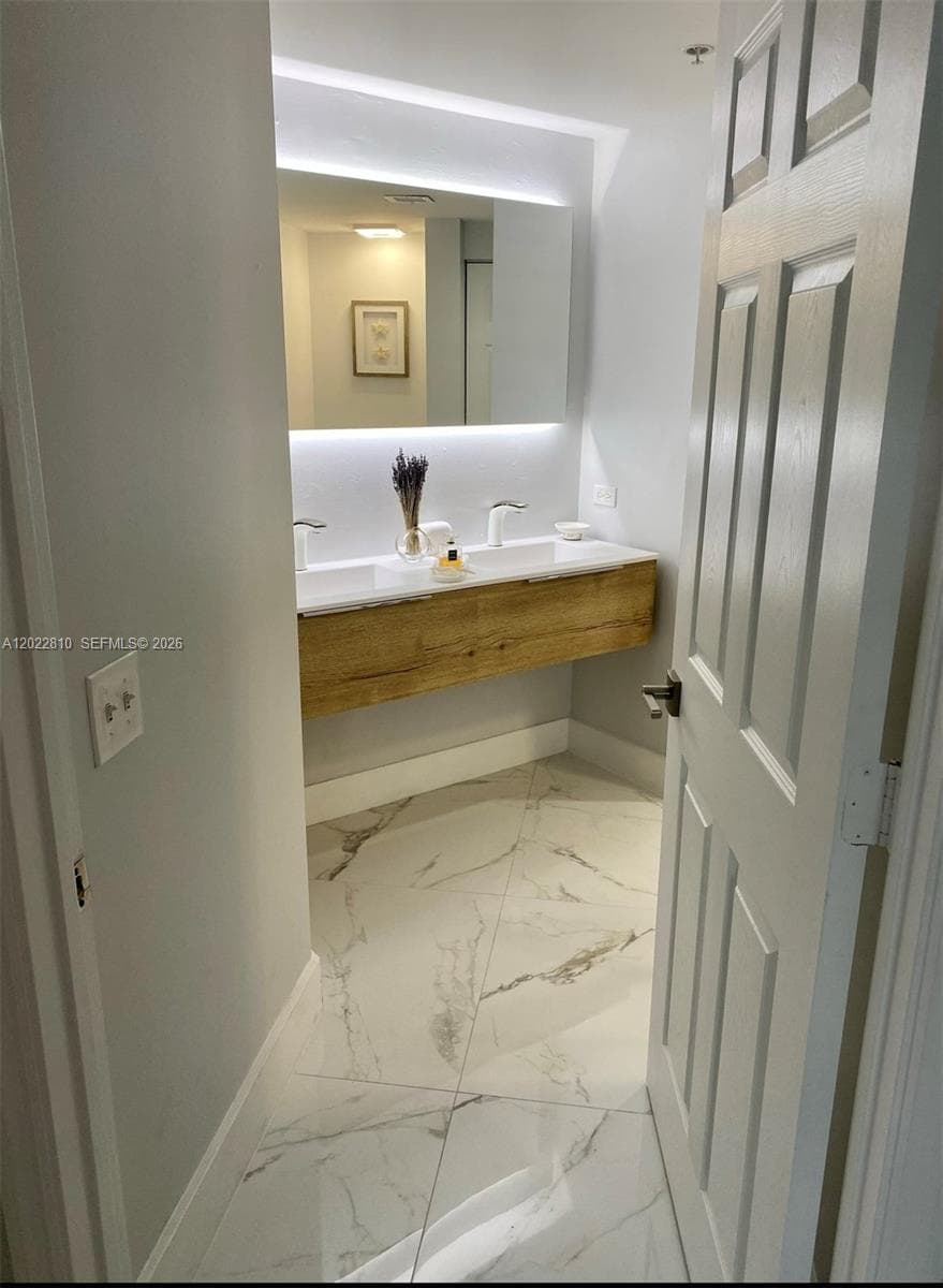 Porto Bellagio · #3609 in Sunny Isles Beach - Photo 17