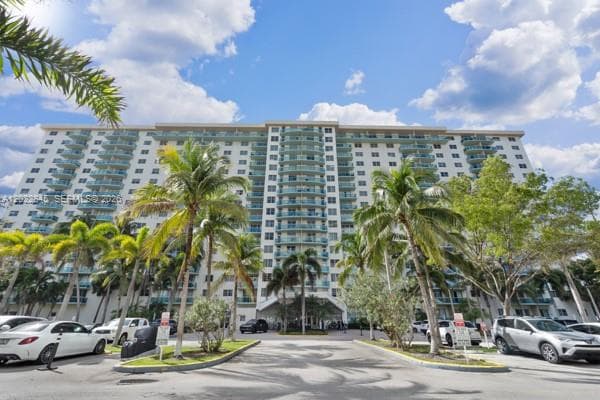 OceanView · #817 in Sunny Isles Beach - Photo 36