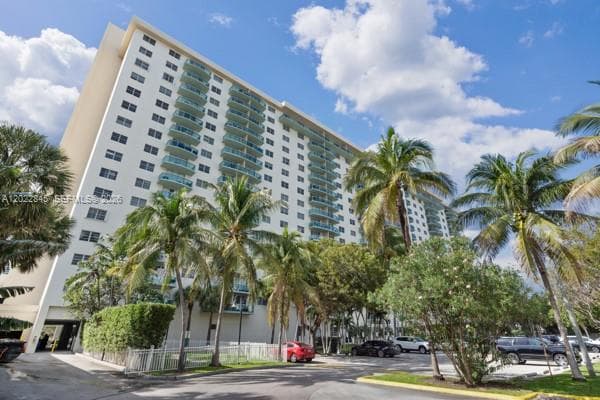 OceanView · #817 in Sunny Isles Beach - Photo 1