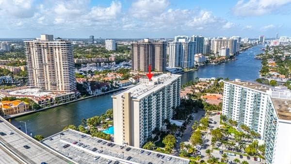 OceanView · #817 in Sunny Isles Beach - Photo 37