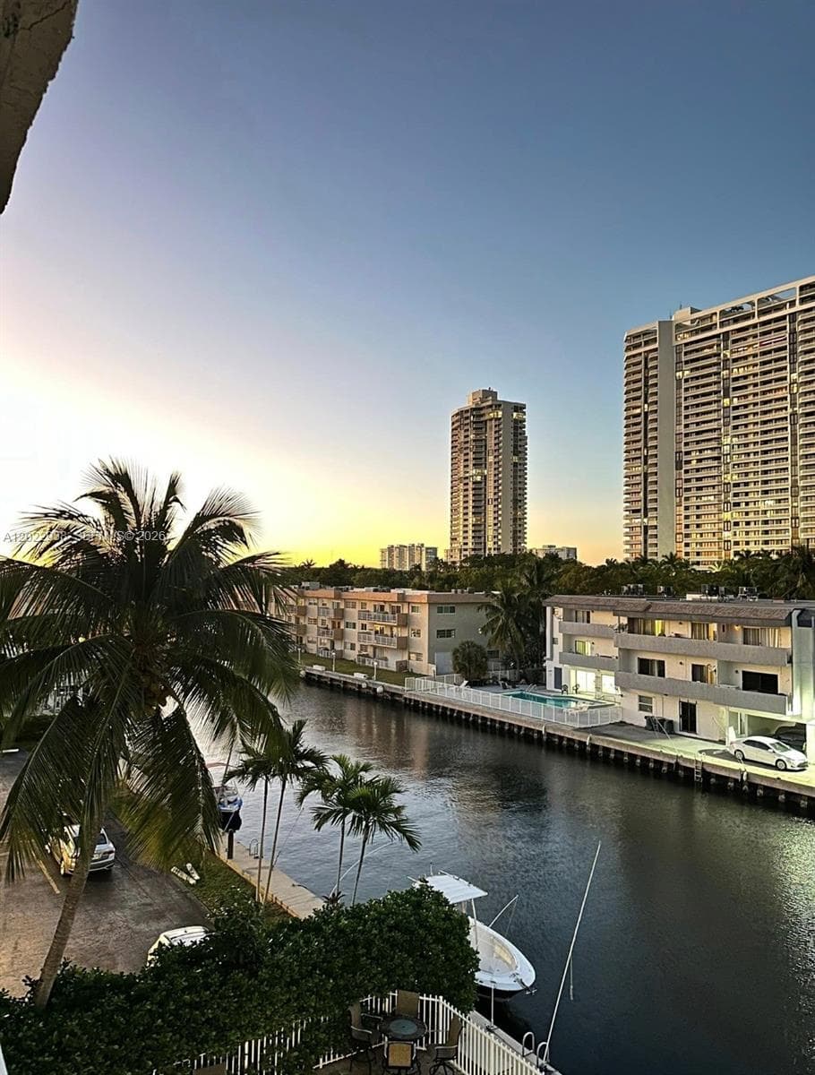 BAYVIEW POINT SOUTH CONDO · #409 in North Miami Beach - Photo 3