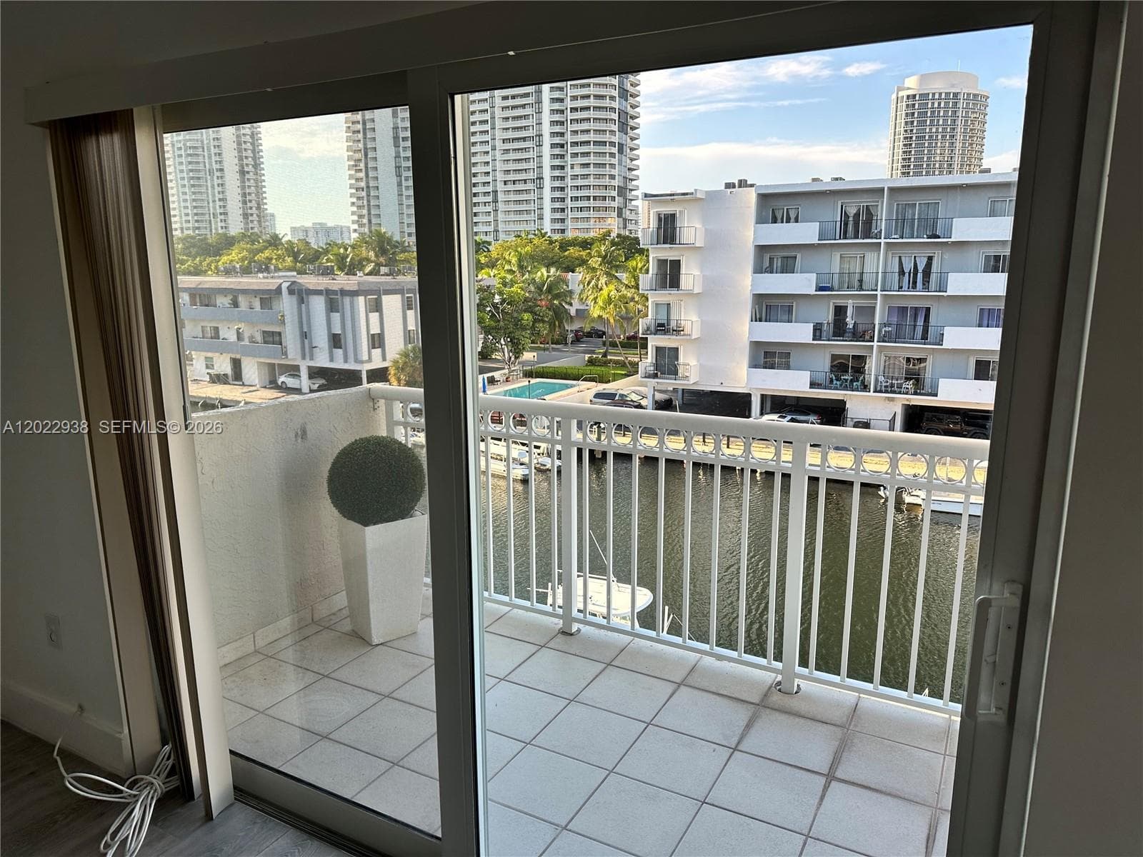 BAYVIEW POINT SOUTH CONDO · #409 in North Miami Beach - Photo 4