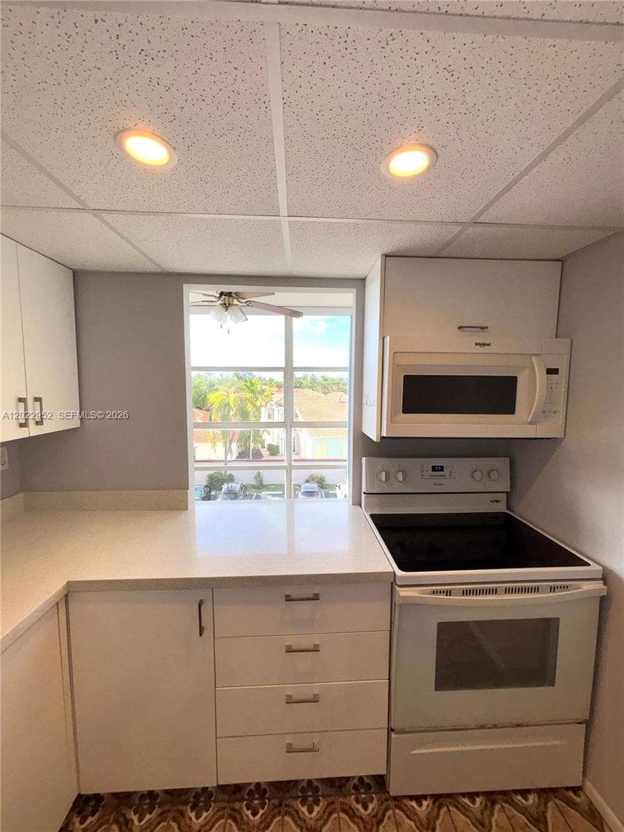 DESOTO PARK NORTH CONDO · #409 in Hallandale Beach - Photo 2