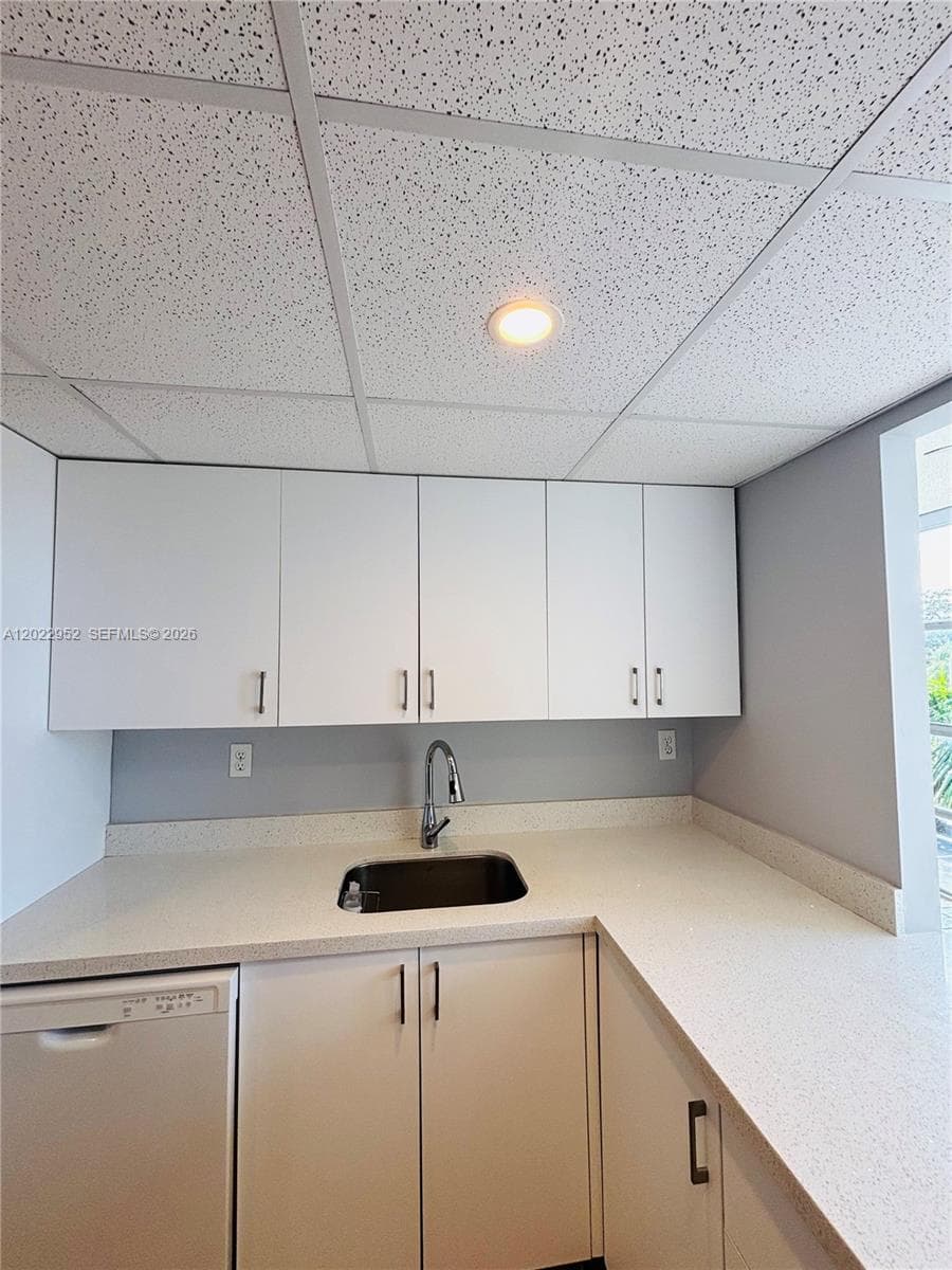 DESOTO PARK NORTH CONDO · #409 in Hallandale Beach - Photo 3