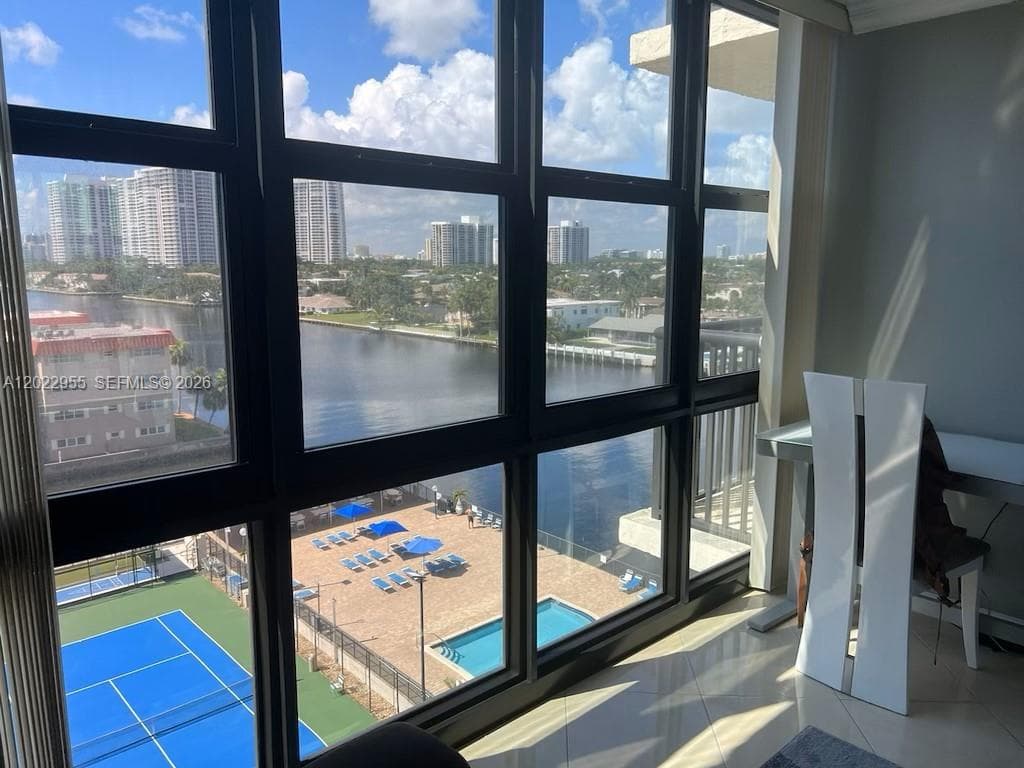 AVANT GARDE CONDO · #808 in Hallandale Beach - Photo 12