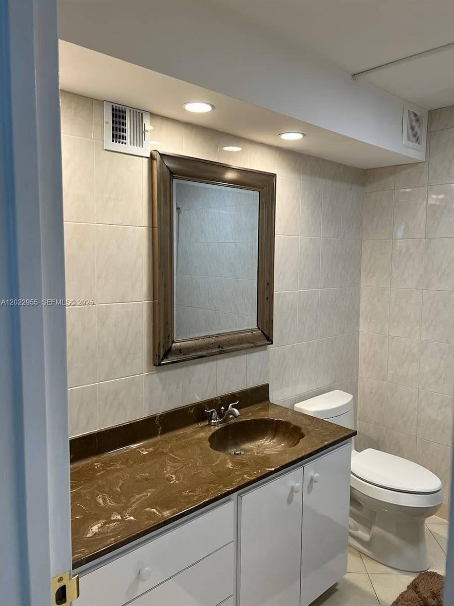 AVANT GARDE CONDO · #808 in Hallandale Beach - Photo 19