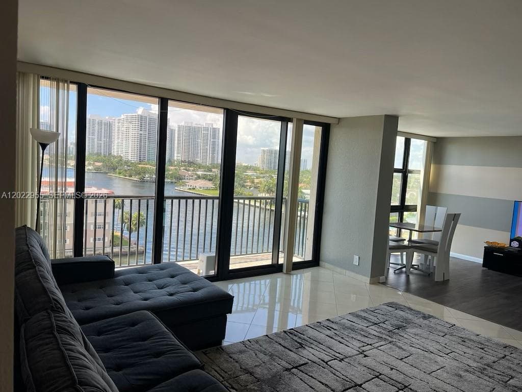 AVANT GARDE CONDO · #808 in Hallandale Beach - Photo 4