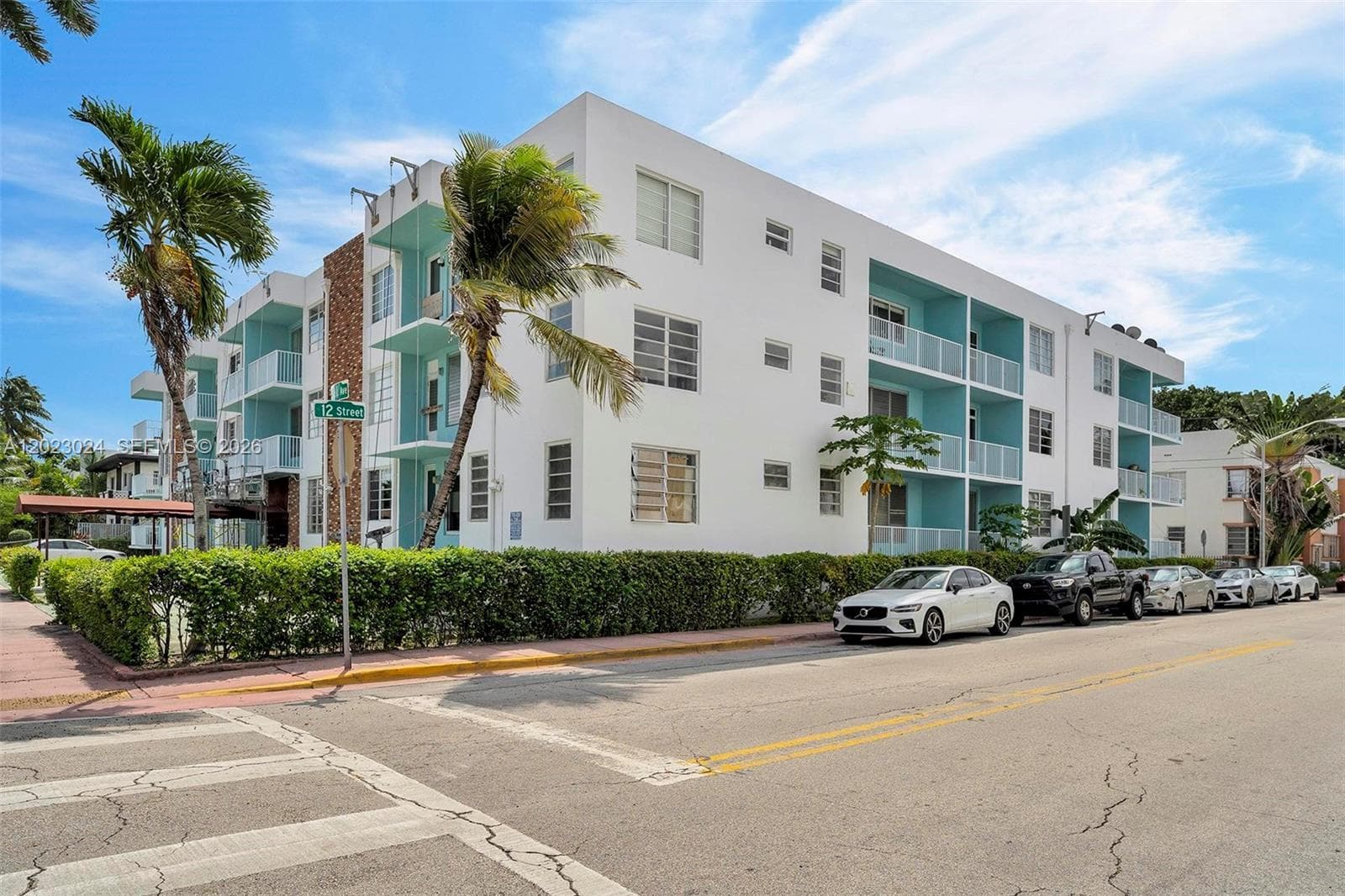 Tower East · #101 in Miami Beach - Photo 17