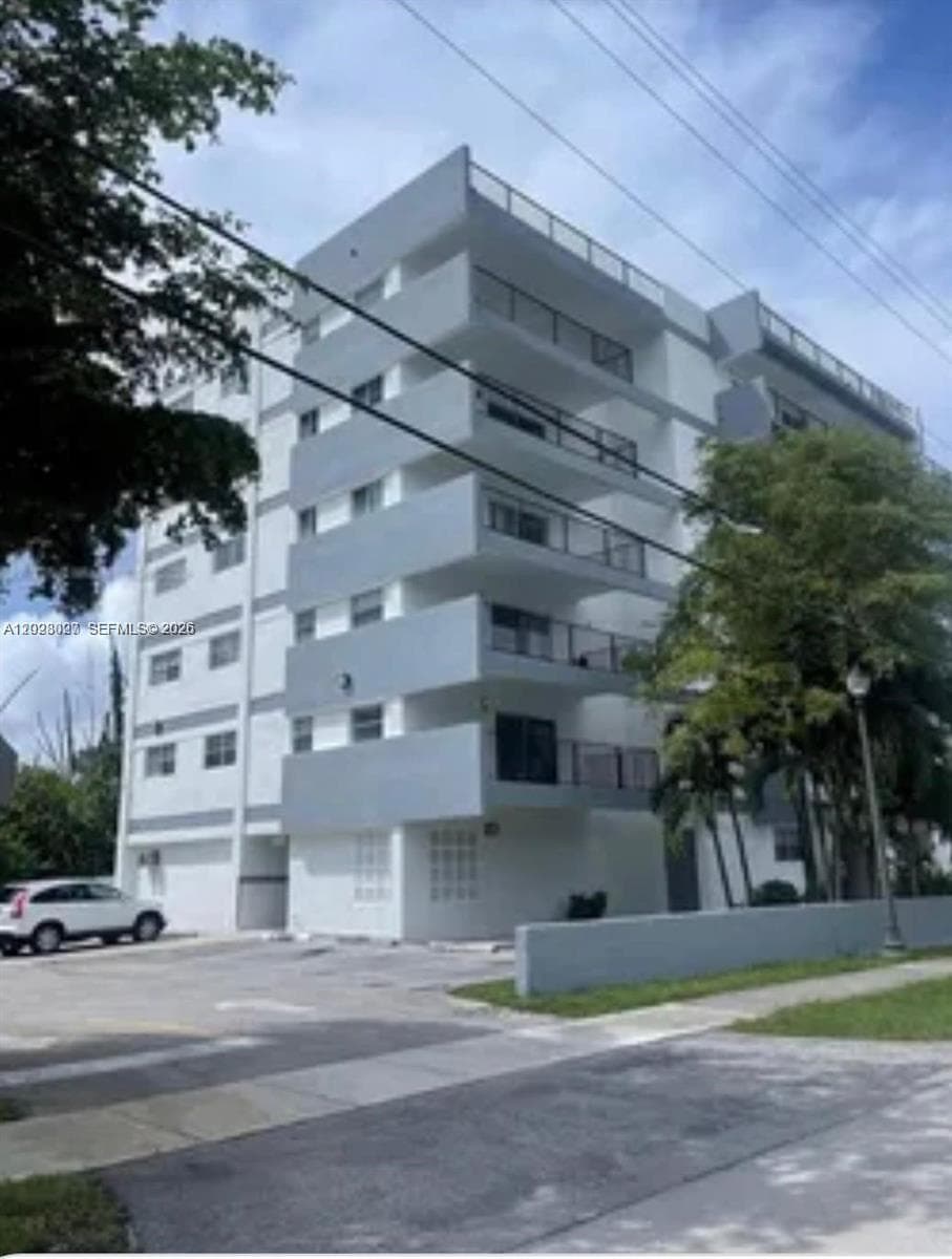 PINE TOWER CONDO · #303 in North Miami Beach - Photo 17