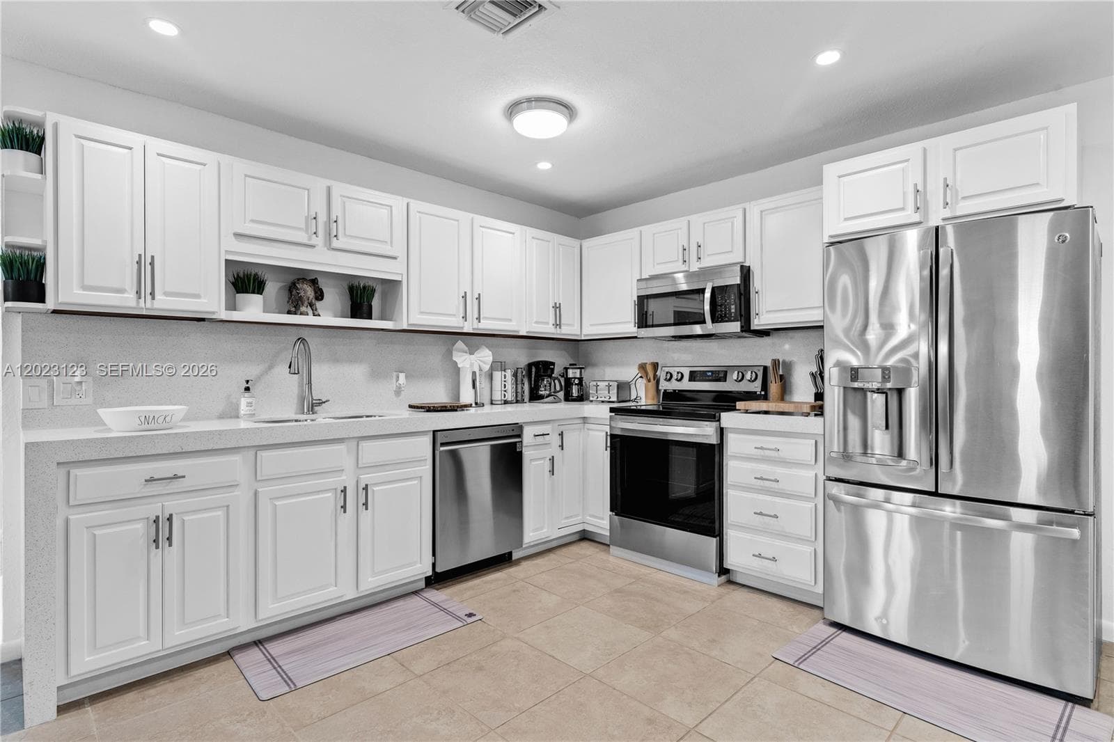 1430 NE 11th St #1430 photo 15