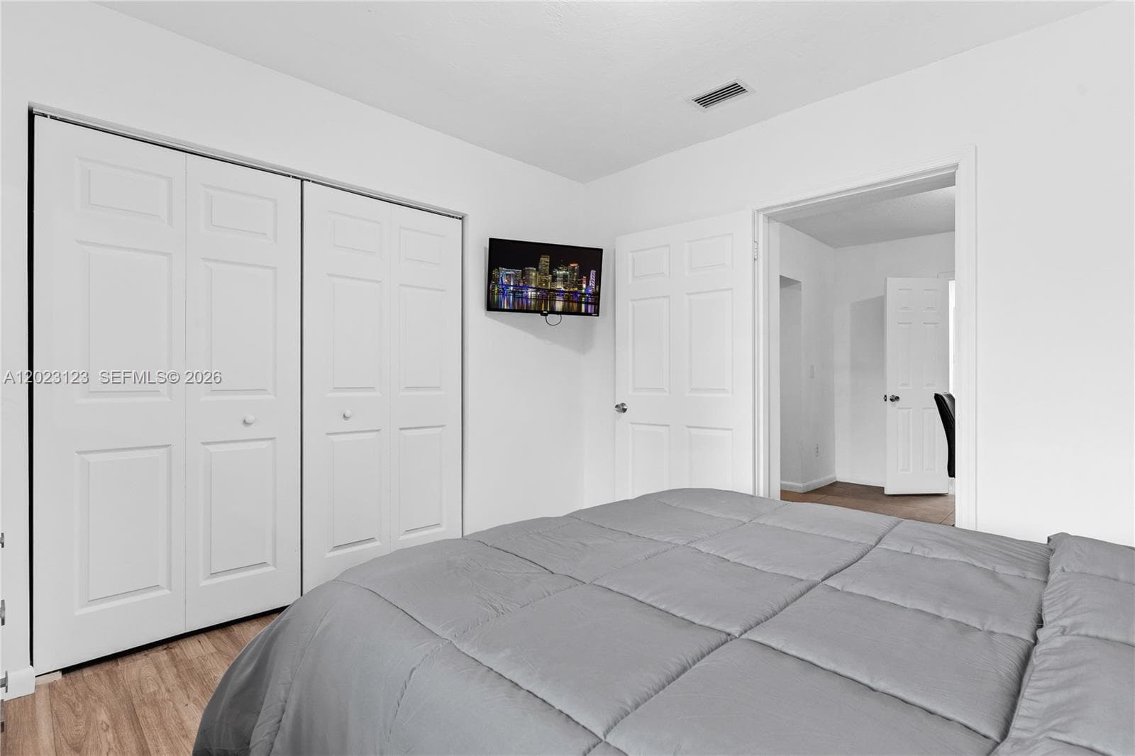 1430 NE 11th St #1430 photo 31