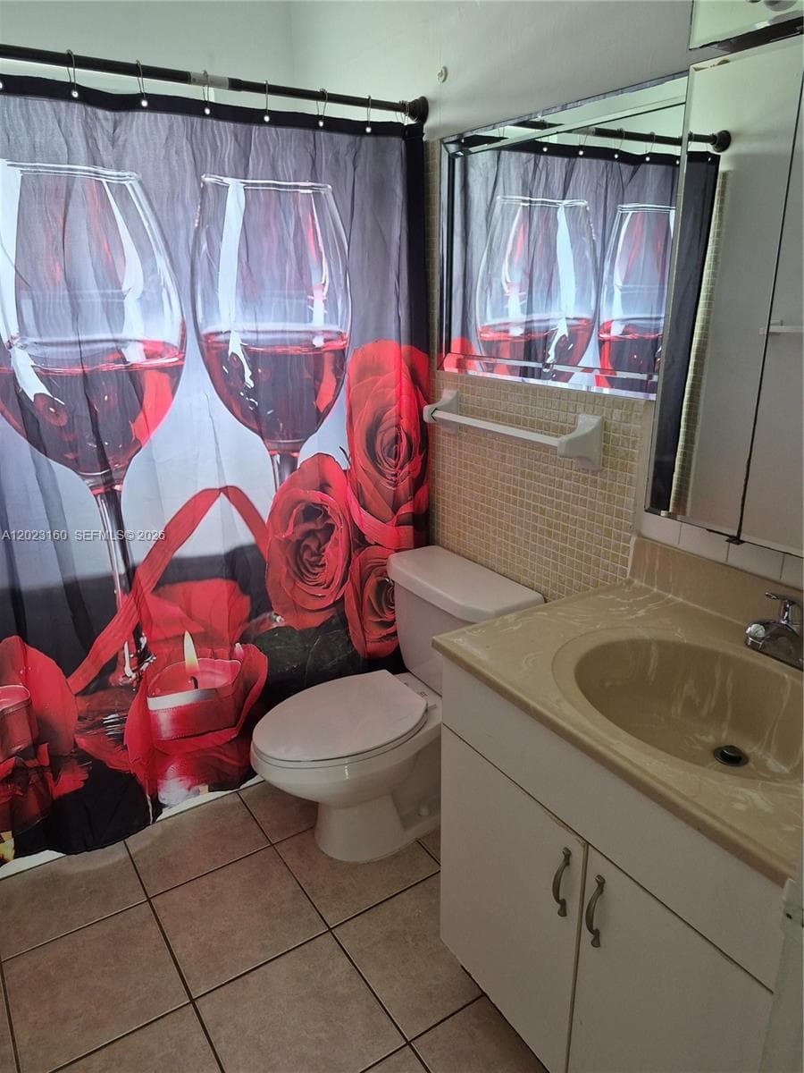 Seventeenth Green · #236 in Hallandale Beach - Photo 9