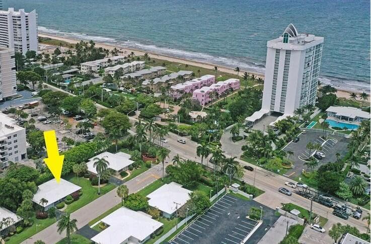 palm club aerial cropped