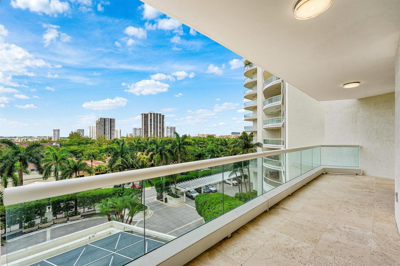 021-6000IslandBoulevard-604-Aventura-FL-