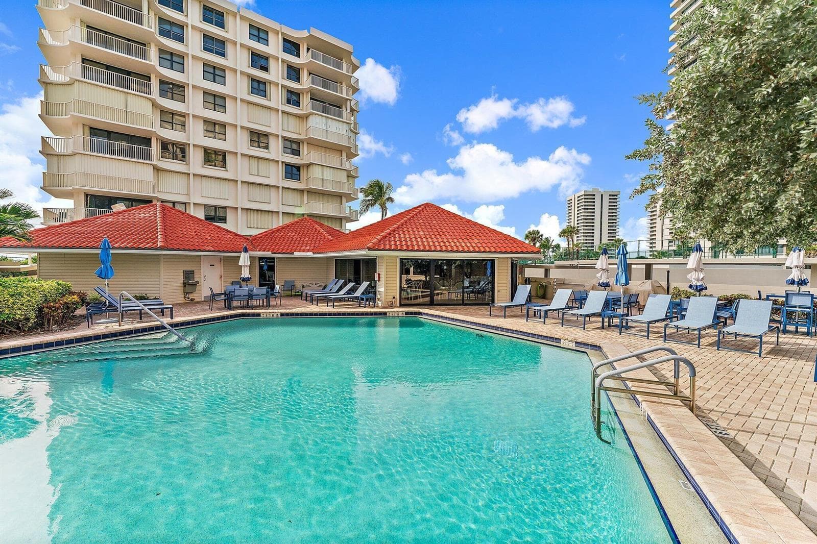 004-5480NOceanDr-B6b-SingerIsland-SMALL