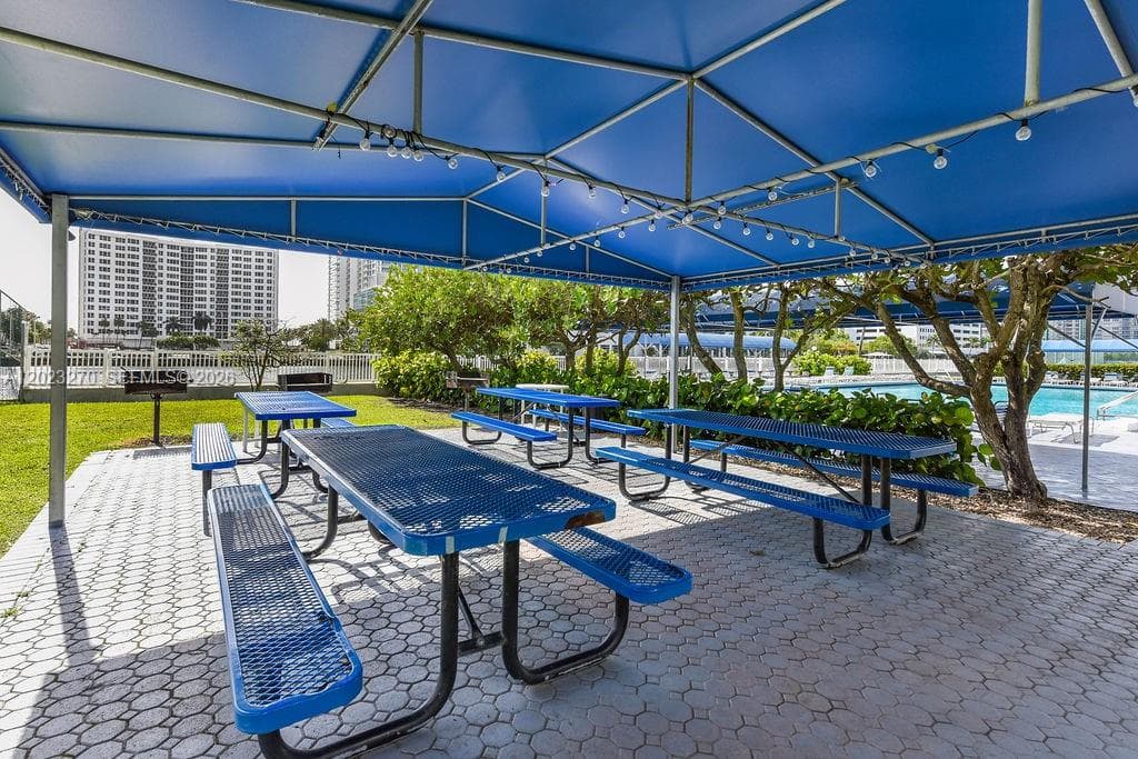 TOWERS OF OCEANVIEW SOUTH · #829 in Hallandale Beach - Photo 33