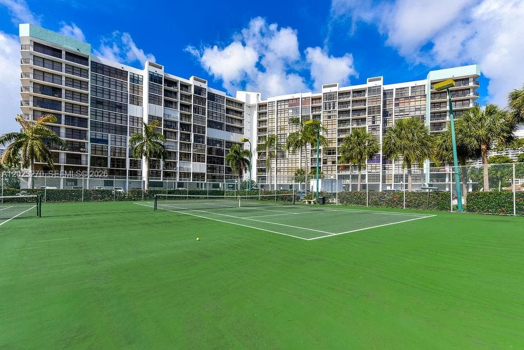 TOWERS OF OCEANVIEW SOUTH · #829 in Hallandale Beach - Photo 39