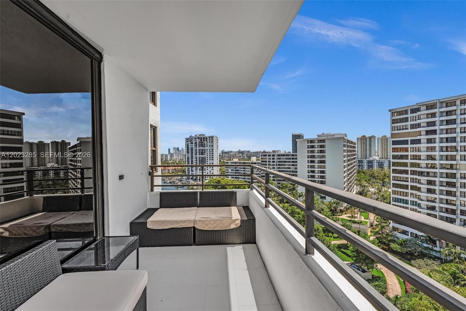 Olympus Condo · #1514 in Hallandale Beach - Photo 4