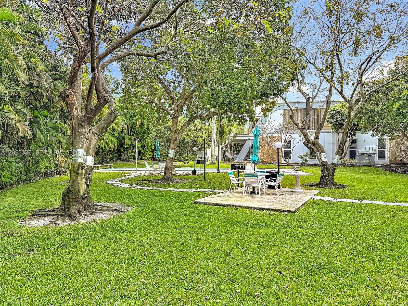 FAIRWAYS ROYALE CONDO · #411 in Hallandale Beach - Photo 17