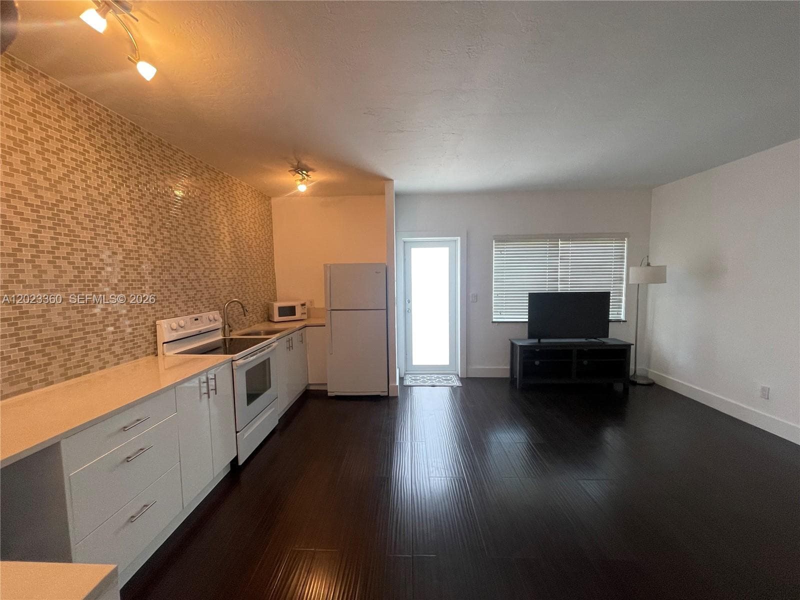 990 Meridian Ave · #- in Miami Beach - Photo 4