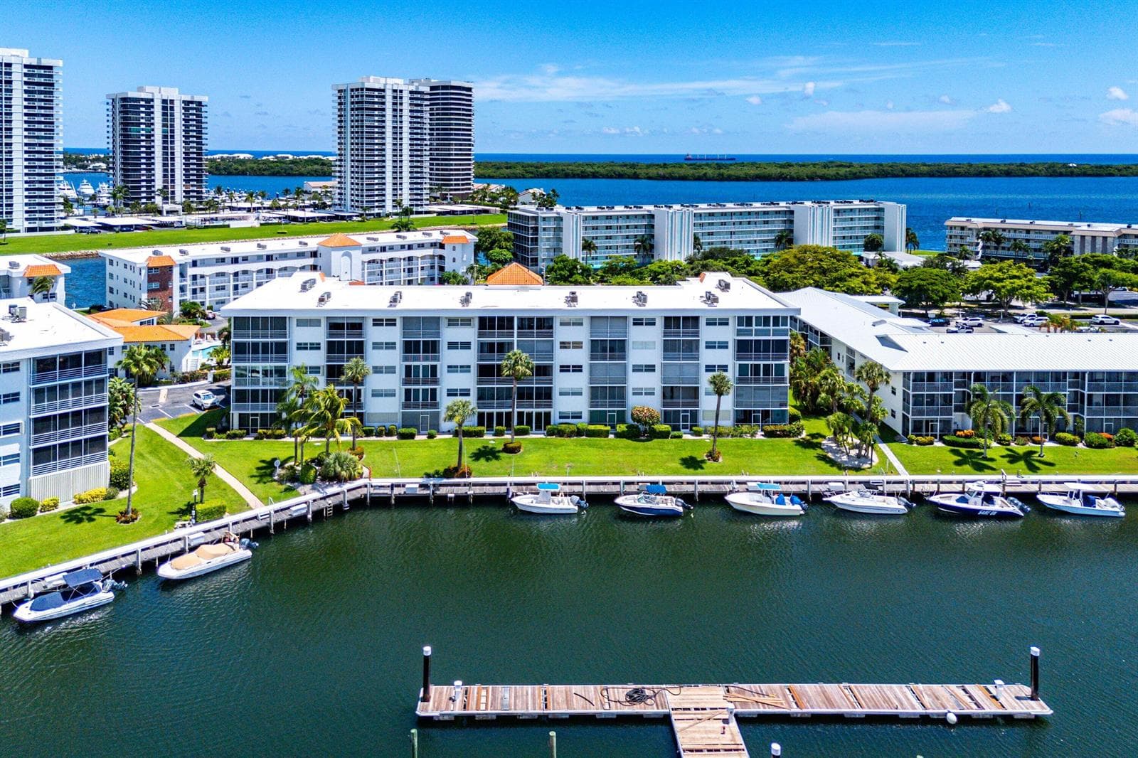 050-29YachtClubDrive-304-NorthPalmBeach-