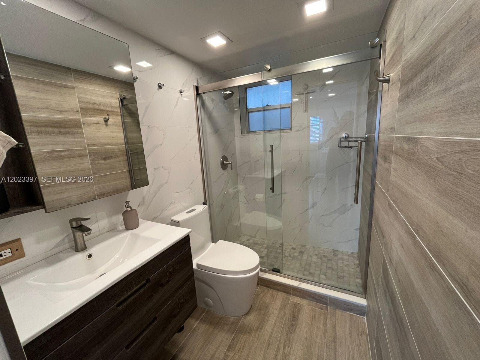 HARDING VILLAS · #401 in Miami Beach - Photo 11