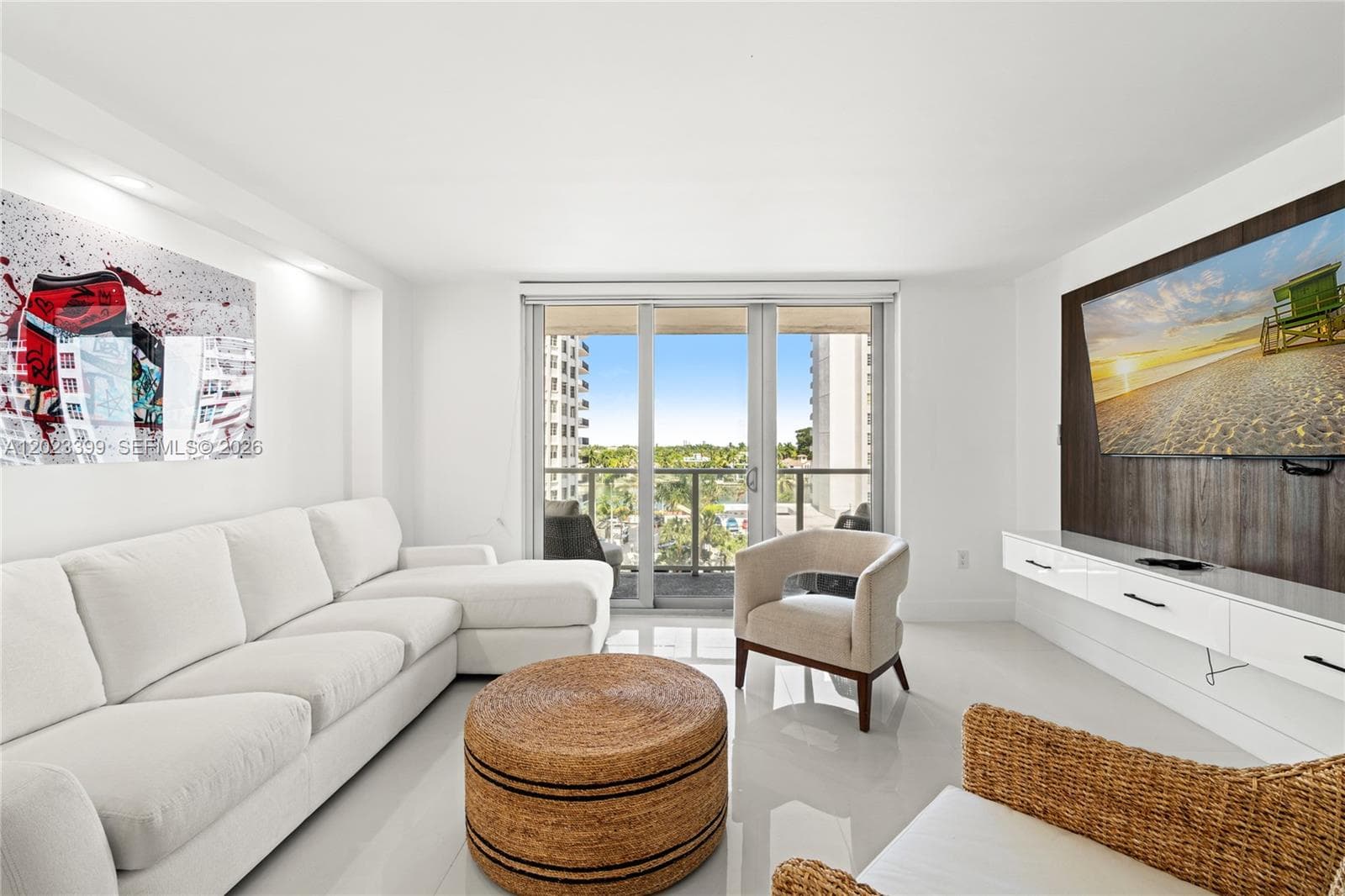 ARLEN BEACH CONDO · #503 in Miami Beach - Photo 2