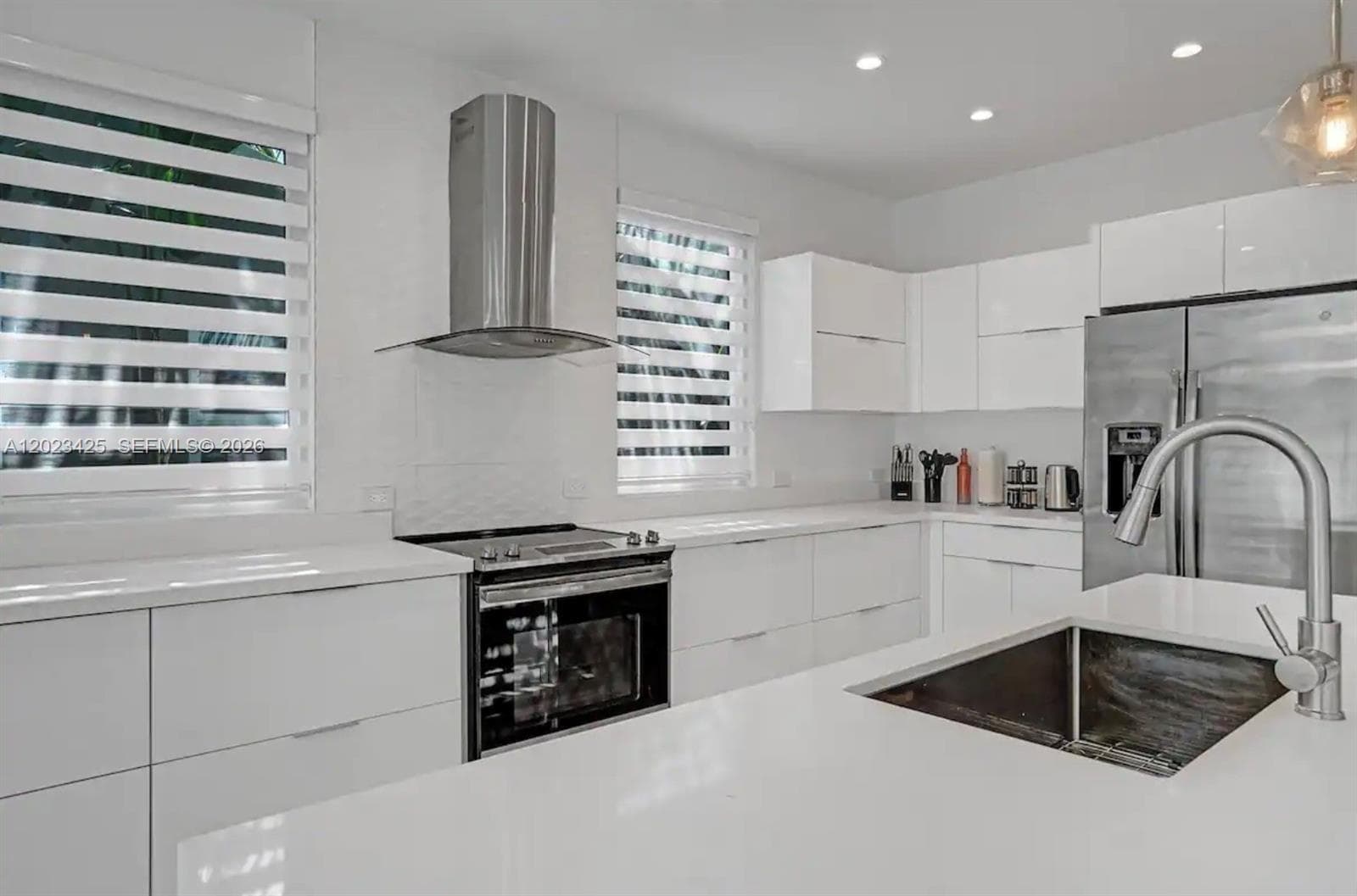 1547 Jackson St photo 3