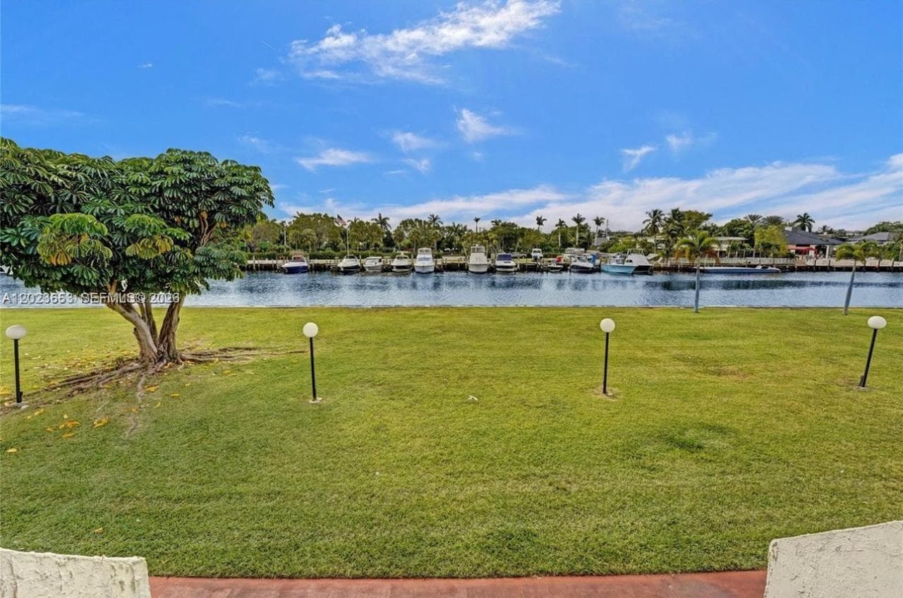DESOTO PARK CONDO · #205 in Hallandale Beach - Photo 2