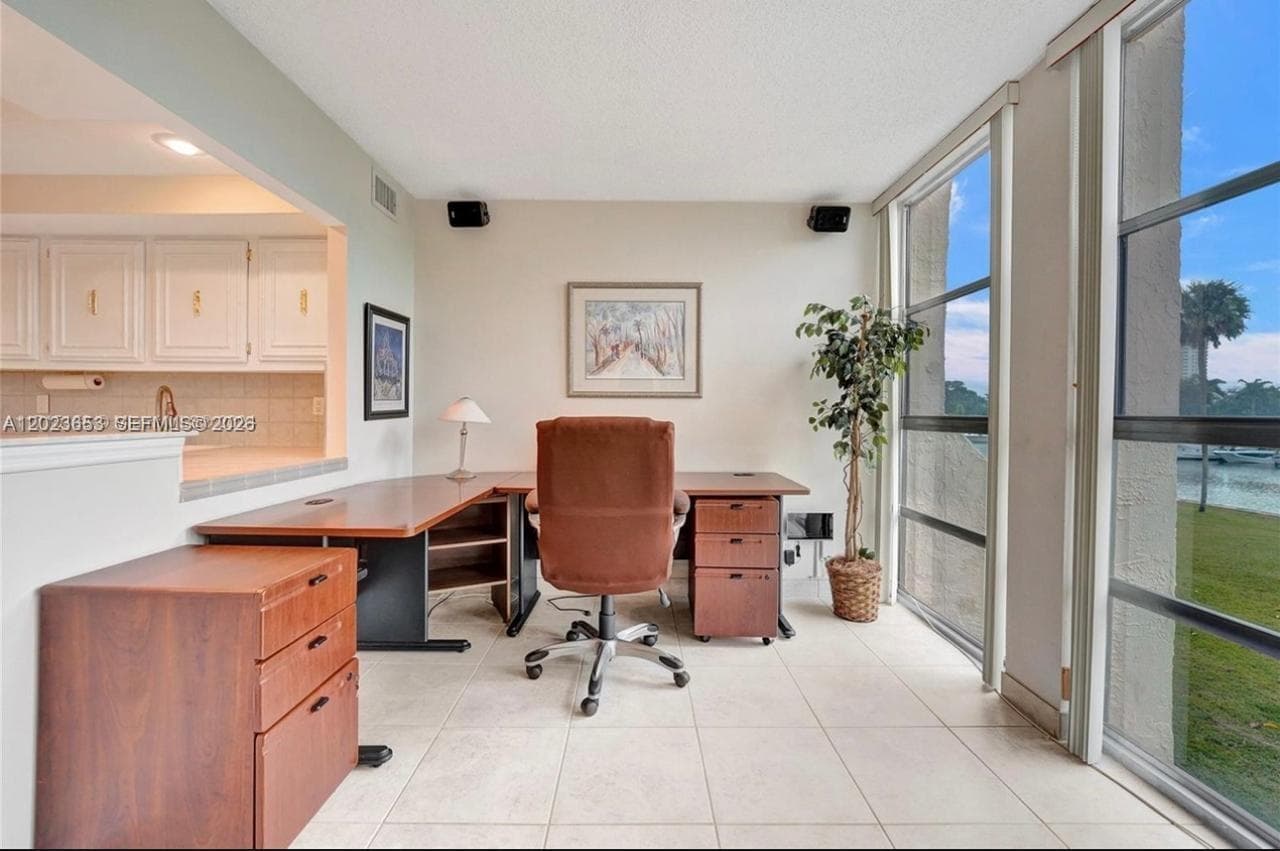 DESOTO PARK CONDO · #205 in Hallandale Beach - Photo 10