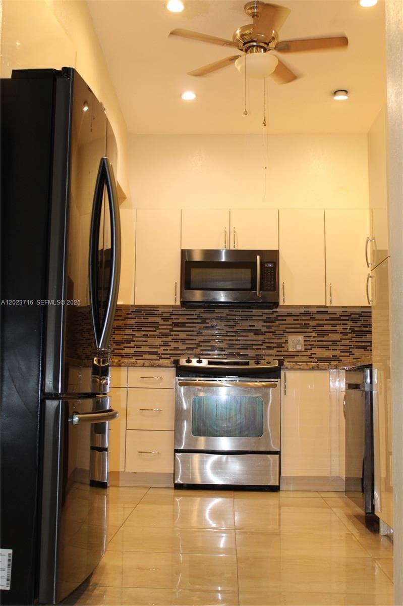 13875 NE 16th Ct photo 13